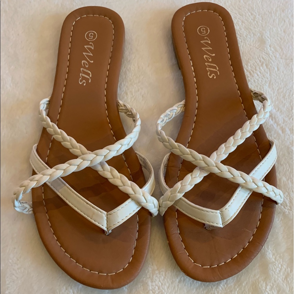 Wells White Leather Flip Flop